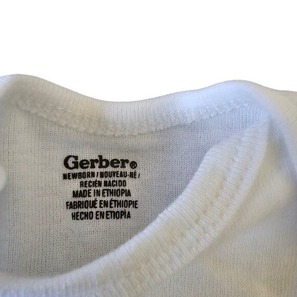 Lot of 8 Gerber Newborn White Onesies + 2 Hats – Unisex Baby Basics - Picture 6 of 6